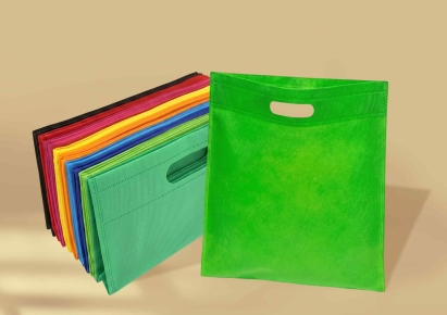 Die-cut non-woven bags